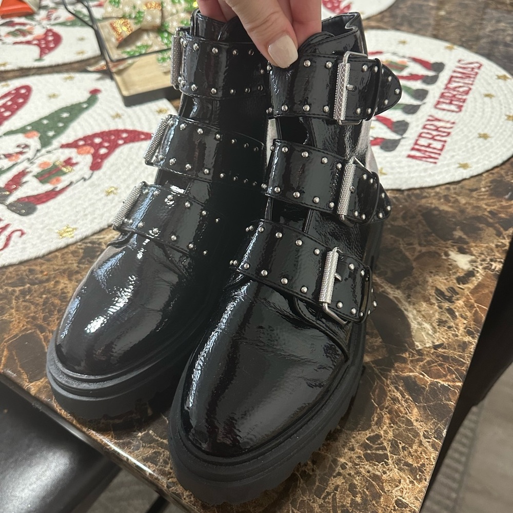 Black Steve New York booties